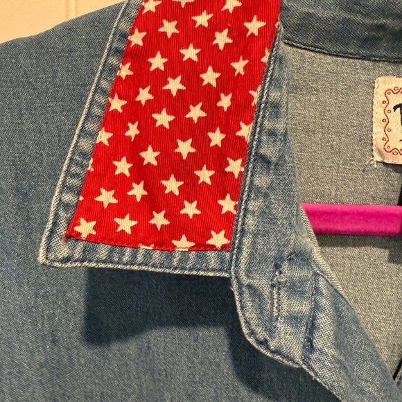 TanTrums Vintage Denim Shirt with Red Star Cat Pattern - Picture 4 of 8